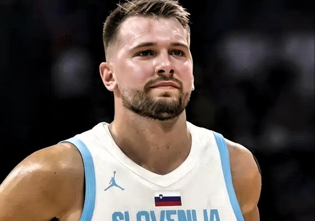 九游娱乐-东契奇回归赛场，败北首场状态亮眼，TL观众沸腾！的简单介绍