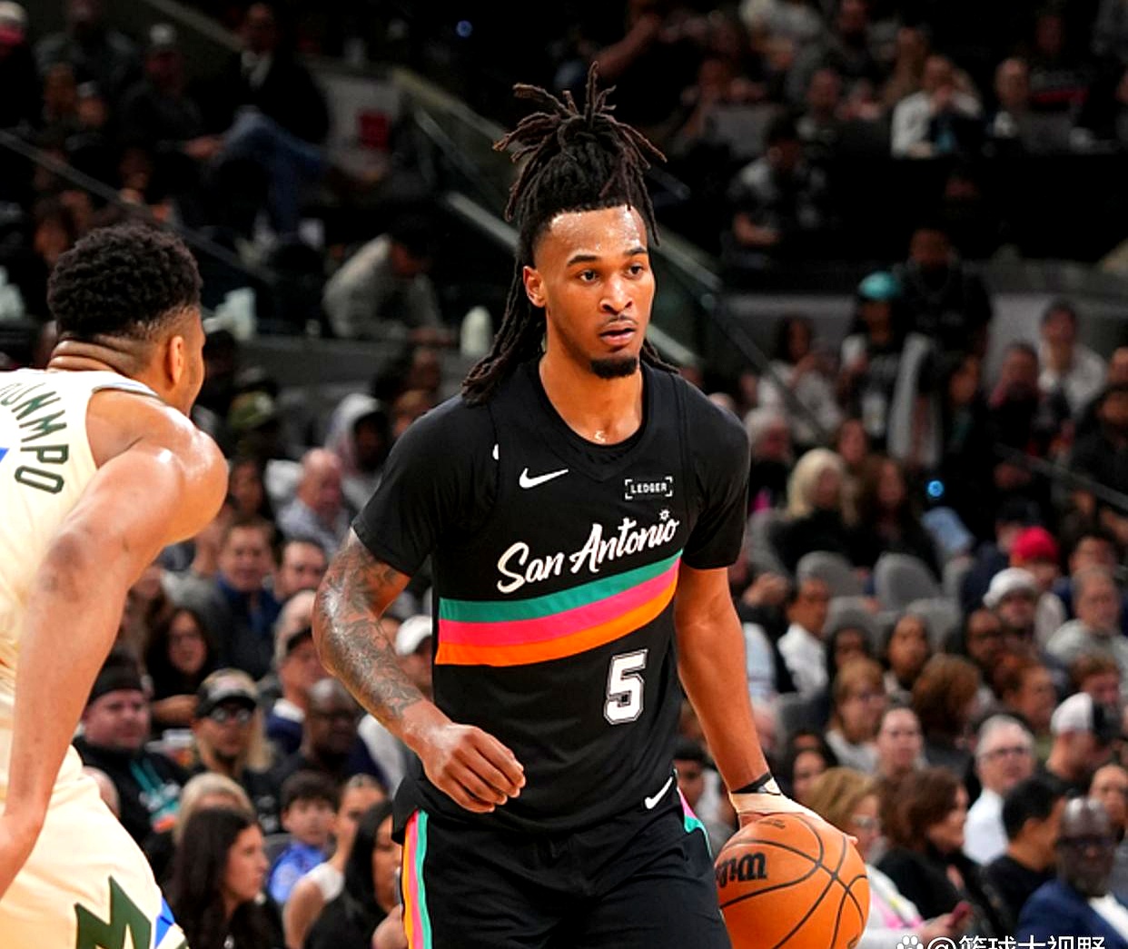 九游娱乐-字母哥在塞尔维亚队比赛中高光表现，势不可挡引发热议！的简单介绍