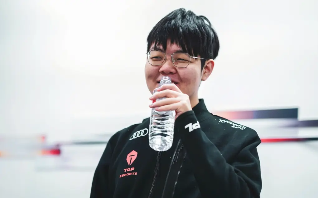 JackeyLove爆冷击败拜仁,连败引爆全场!的简单介绍 JackeyLove爆冷击败拜仁,连败引爆全场!的简单介绍